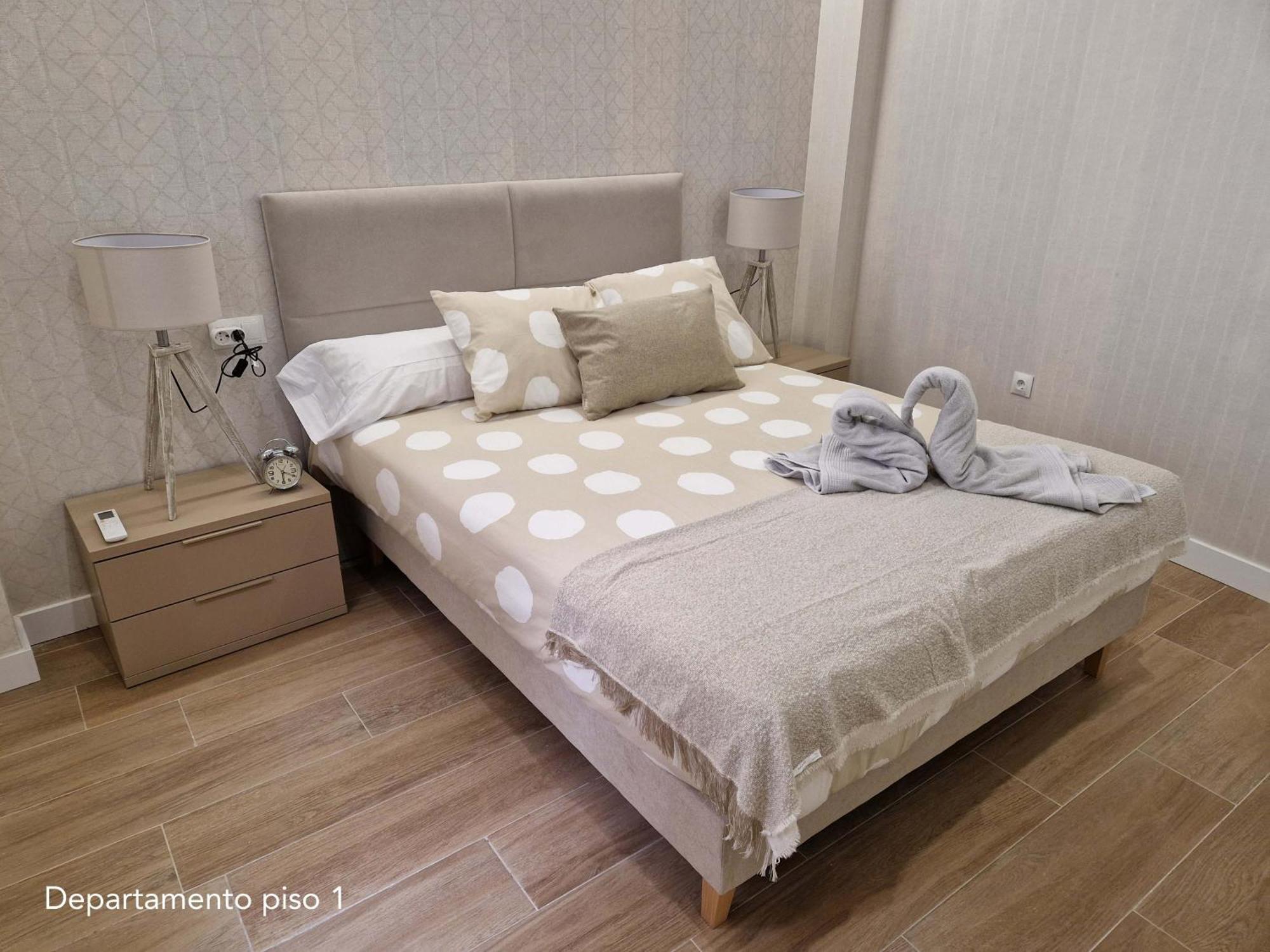 Virgen De Gracia Apartments Малага Экстерьер фото